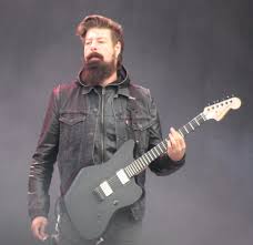 How tall is James Root?